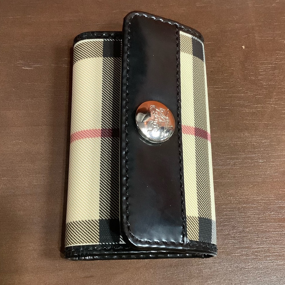 Burberry Key/Card Holder - Picture 5 of 9